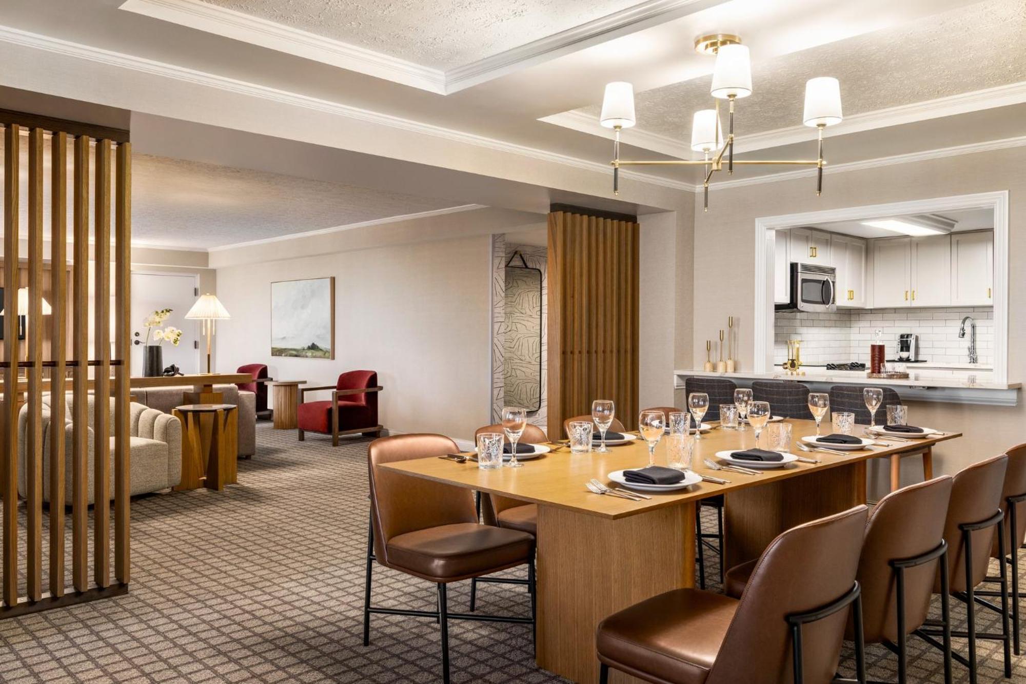 Crowne Plaza Louisville Airport Expo Ctr By Ihg Екстер'єр фото