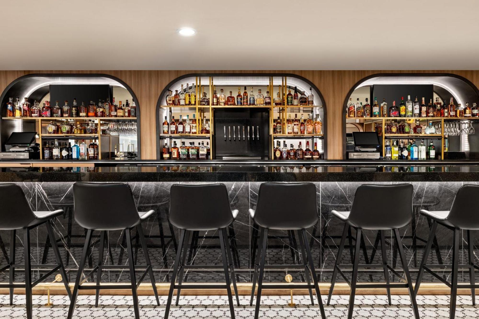 Crowne Plaza Louisville Airport Expo Ctr By Ihg Екстер'єр фото